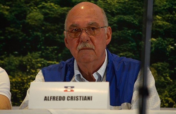 Cristiani habría buscado evadir la justicia ante la acusación en su contra por el Caso Jesuitas cristiani-habria-buscado-evadir-la-justicia-ante-la-acusacion-en-su-contra-por-el-caso-jesuitas